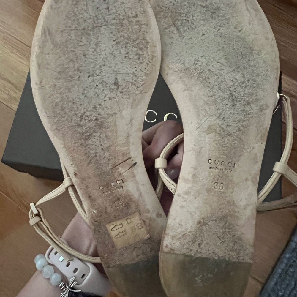 Gucci Double GG Heart Monogram Beige Sandals - Picture 4 of 5